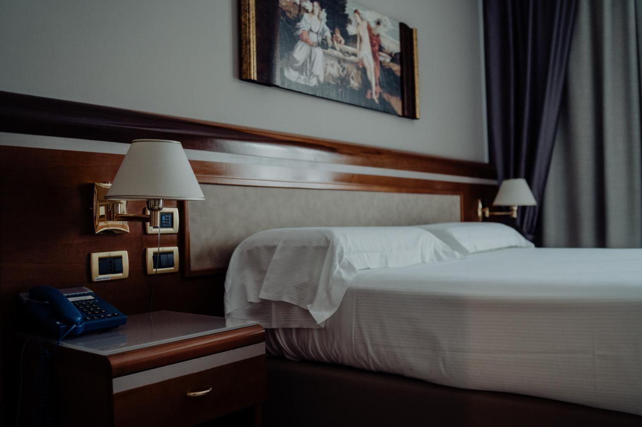 Hotel Niagara カタンザーロ エクステリア 写真