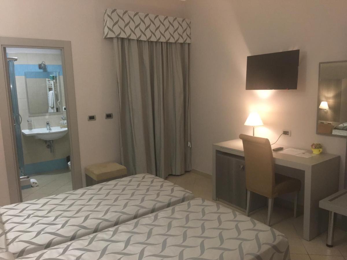 Hotel Niagara カタンザーロ エクステリア 写真